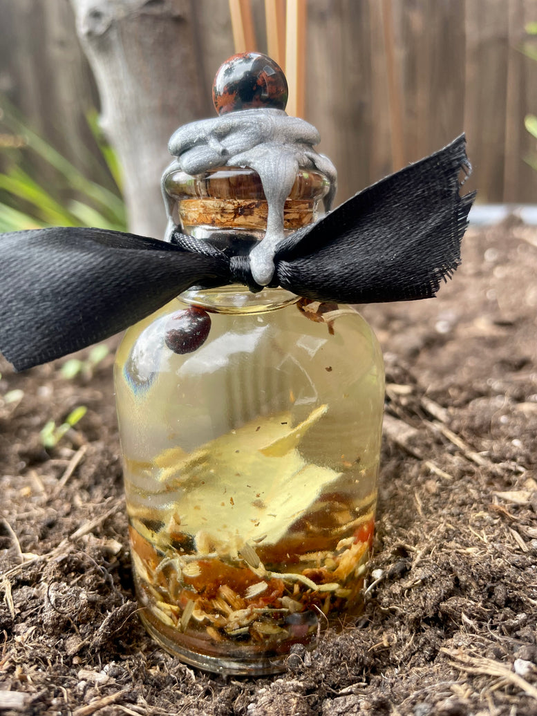 Hecate’s Blessing Ritual Spell Oil | Hekate | Offering | Goddess | Deity | Witchcraft | Wicca | Pagan | Spell Oil | Anointing | Gift | Altar