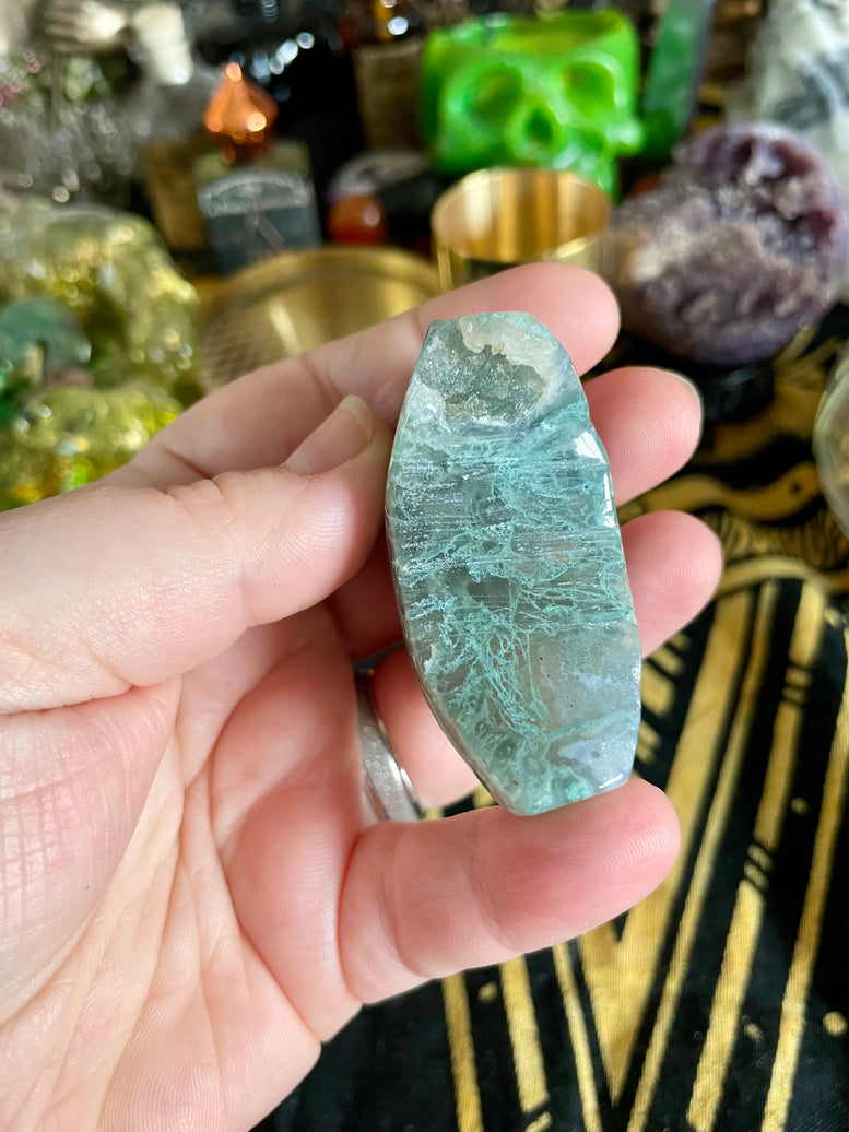 Moss Agate Crystal Moon | Crystal Carving | Wicca | Pagan | Reiki | Chakra | Moon Energy | Healing | Gift | Witchcraft | Earth Energy