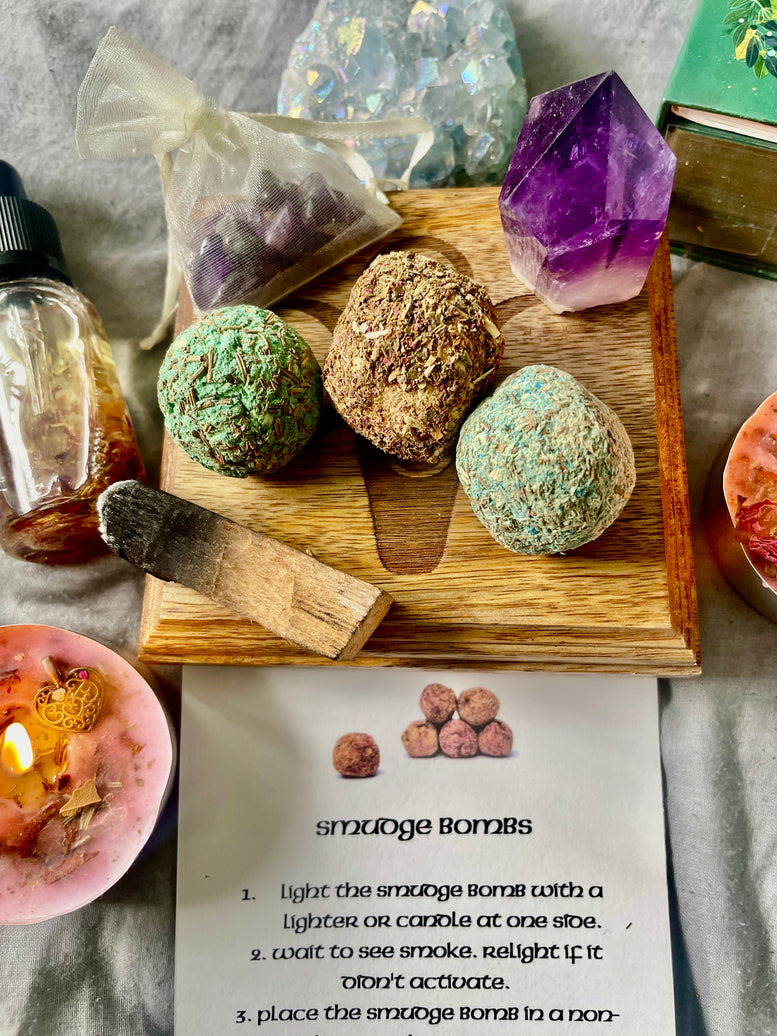 Sagrada Madre Smudge Bombs - Love - Fortune | Herbal | Smudge | Incense | Spells | Wicca | Pagan | Witchcraft | Natural | Smoke Cleansing