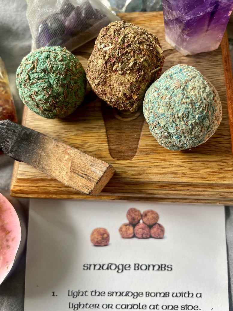 Sagrada Madre Smudge Bombs - Love - Fortune | Herbal | Smudge | Incense | Spells | Wicca | Pagan | Witchcraft | Natural | Smoke Cleansing