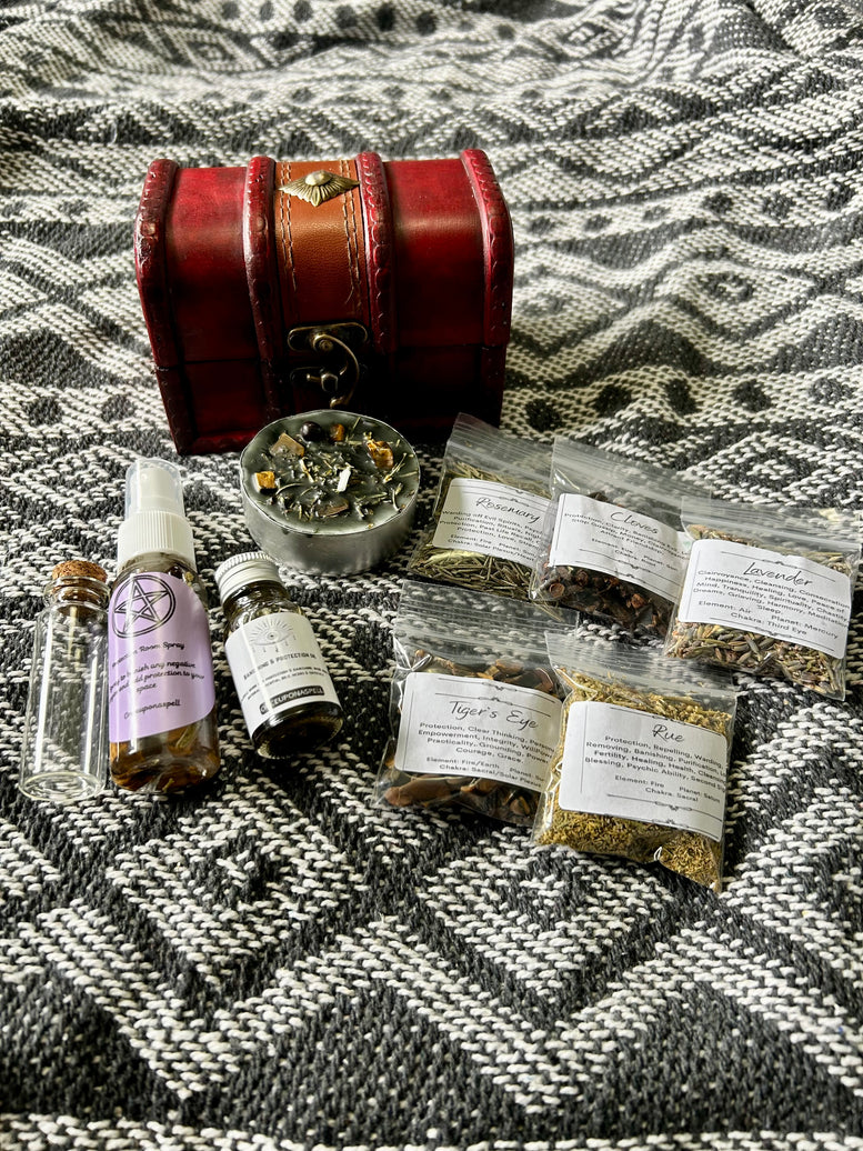 Little Chest of Protection and Banishing Spells | Witchcraft | Wiccan | Pagan | Spell Kit | Spell Candle | Oils | Herbs | Incense | Rituals