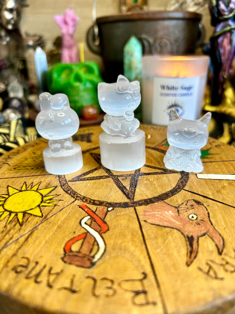 Kitty Selenite Crystal Carvings | Cats | Crystals | Reiki | Chakra | Spirituality | Witchy | Wicca | Pagan | Ornament | Gift | Sanrio | Cute