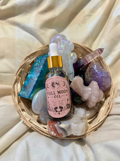Full Moon Oil - Enhance Your Rituals with This Mystical Essential Oil for Spiritual Practices and Energy Amplification Crystals Scented Glass Bottle Fragrance Aroma
