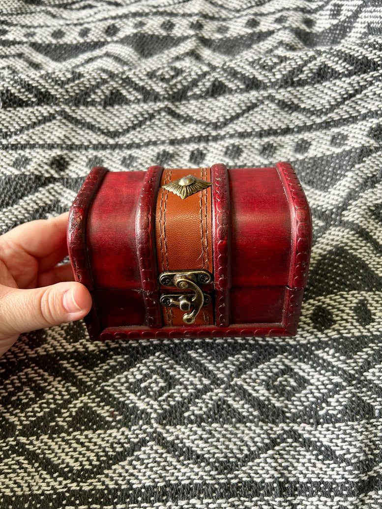 Little Chest of Protection and Banishing Spells | Witchcraft | Wiccan | Pagan | Spell Kit | Spell Candle | Oils | Herbs | Incense | Rituals