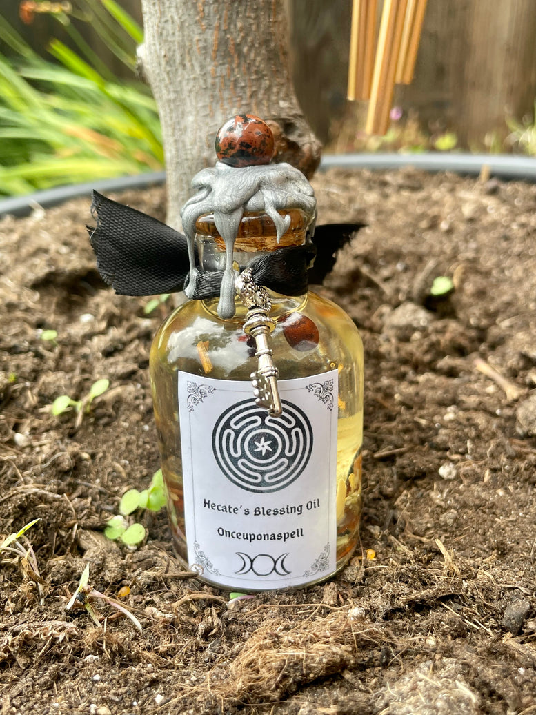 Hecate’s Blessing Ritual Spell Oil | Hekate | Offering | Goddess | Deity | Witchcraft | Wicca | Pagan | Spell Oil | Anointing | Gift | Altar