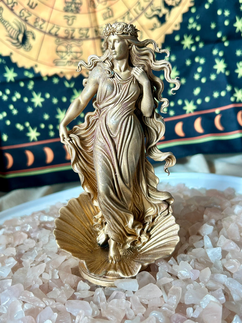 Aphrodite Resin 3D Printed Statue 14cm Tall for Altars Spiritual Worship Hand-Finished Antique Gold Tone Goddess of Love Beauty and Divine Feminine Energy Lightweight Gift Magical Standing Ornaments