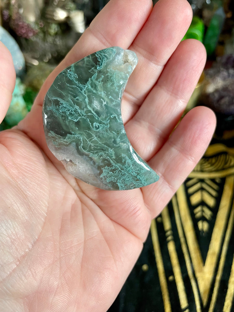 Moss Agate Crystal Moon | Crystal Carving | Wicca | Pagan | Reiki | Chakra | Moon Energy | Healing | Gift | Witchcraft | Earth Energy