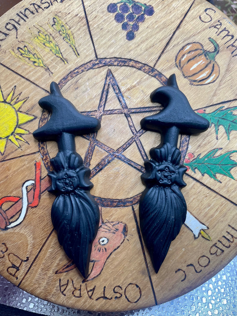 Natural Obsidian Witches Broom & Witches Hat Crystal | Crystal Healing | Reiki | Chakra | Ornament | Witchy | Witchcraft | Pagan | Wiccan