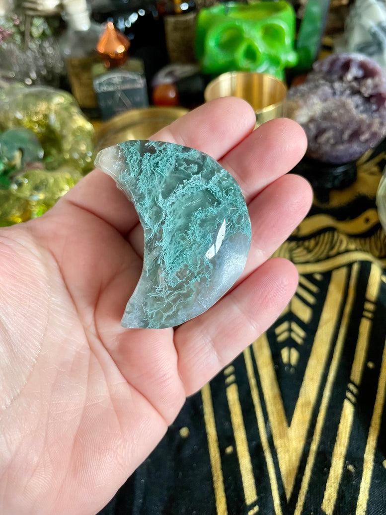 Moss Agate Crystal Moon | Crystal Carving | Wicca | Pagan | Reiki | Chakra | Moon Energy | Healing | Gift | Witchcraft | Earth Energy