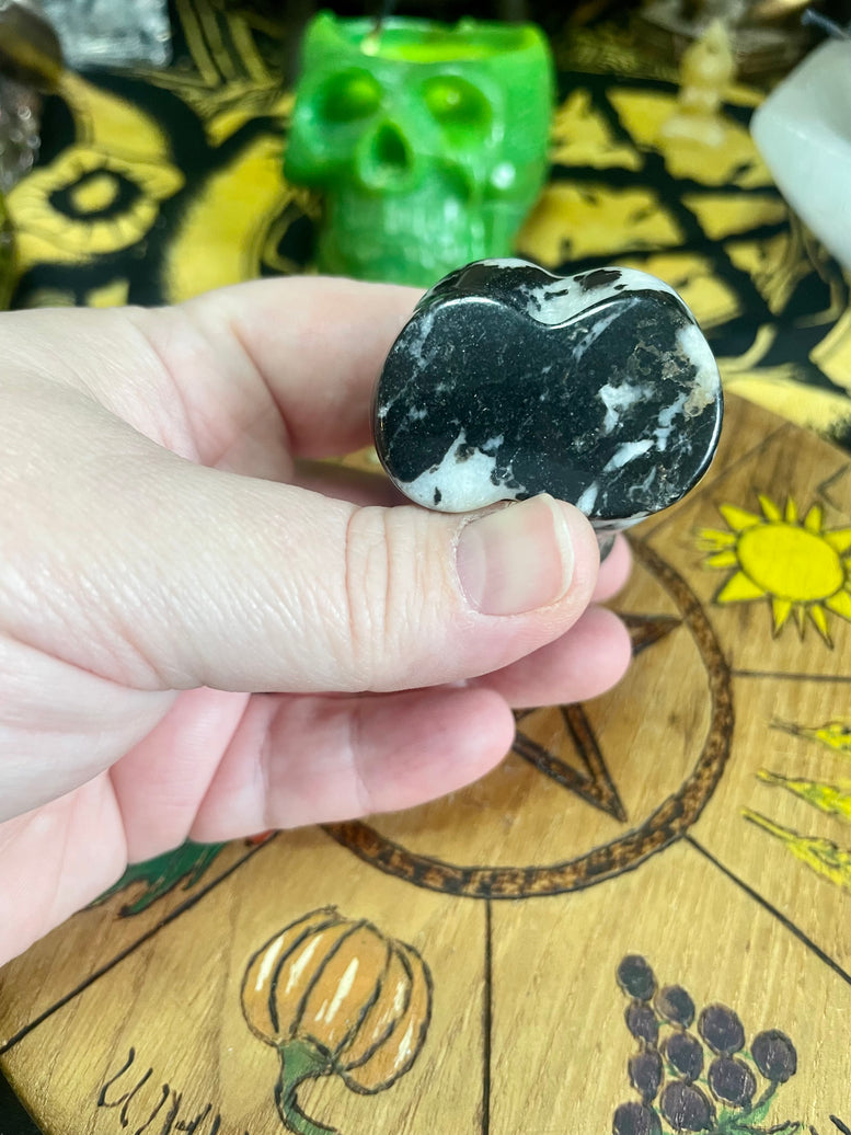 Natural Zebra Jasper Goddess Body Crystal | Figure | Woman’s Body | Crystal | Reiki | Chakra | Crystal Healing | Gift | Ornament | Keepsake