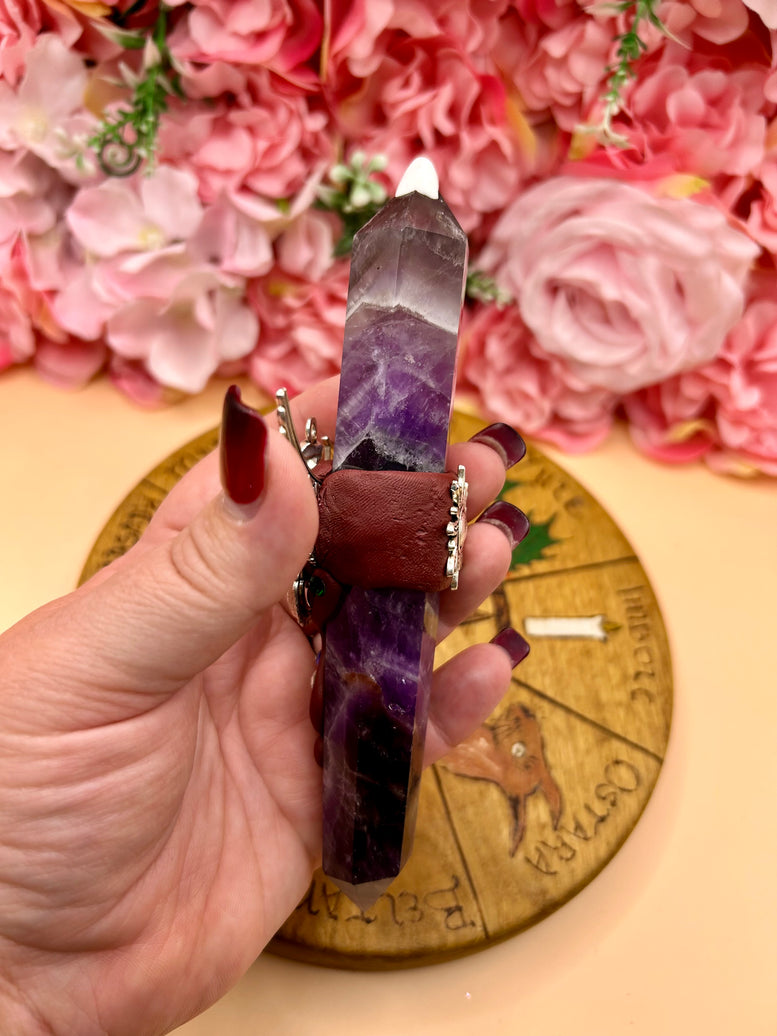 Amethyst Dragon Wand – Crystal Point with Winged Dragon Charm | Fantasy Wand for Rituals, Healing, or Display | Witchcraft | Wicca | Pagan