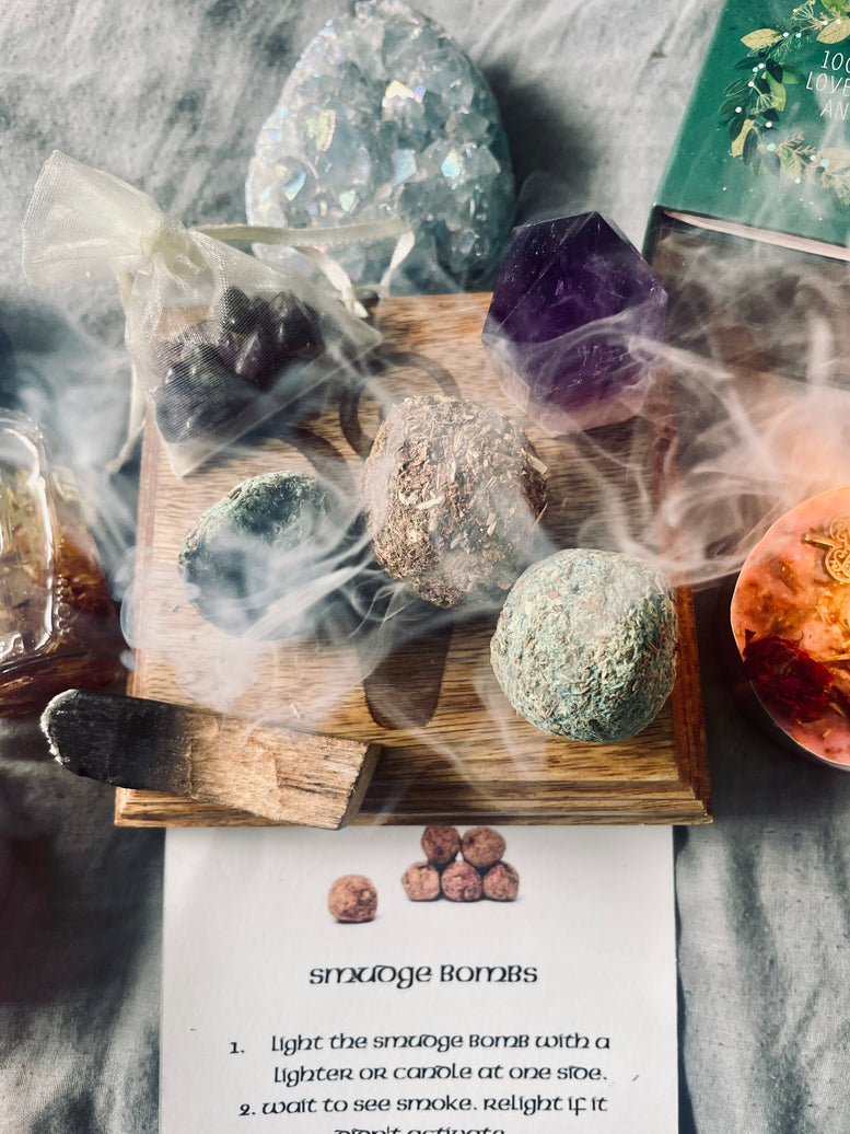 Sagrada Madre Smudge Bombs - Love - Fortune | Herbal | Smudge | Incense | Spells | Wicca | Pagan | Witchcraft | Natural | Smoke Cleansing