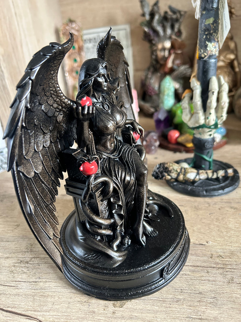 Dark Goddess Lilith Statue – Witchy Altar Decor Resin 3d printed with Apple decoration Ornaments Religious