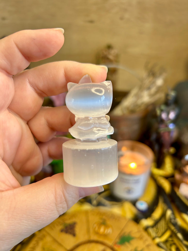 Kitty Selenite Crystal Carvings | Cats | Crystals | Reiki | Chakra | Spirituality | Witchy | Wicca | Pagan | Ornament | Gift | Sanrio | Cute