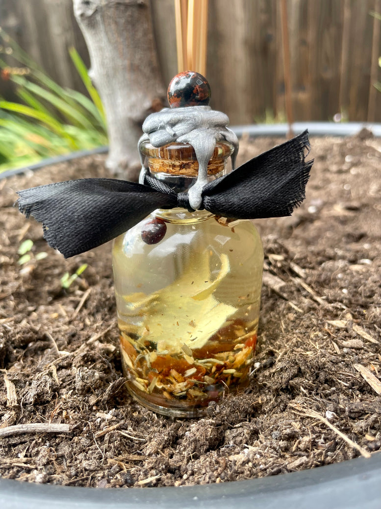 Hecate’s Blessing Ritual Spell Oil | Hekate | Offering | Goddess | Deity | Witchcraft | Wicca | Pagan | Spell Oil | Anointing | Gift | Altar