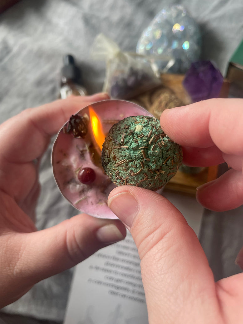 Sagrada Madre Smudge Bombs - Love - Fortune | Herbal | Smudge | Incense | Spells | Wicca | Pagan | Witchcraft | Natural | Smoke Cleansing