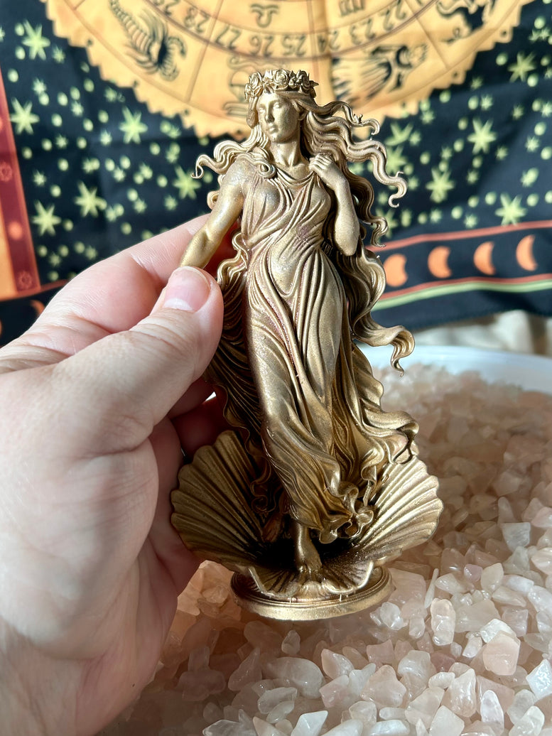 Aphrodite Resin 3D Printed Statue 14cm Tall for Altars Spiritual Worship Hand-Finished Antique Gold Tone Goddess of Love Beauty and Divine Feminine Energy Lightweight Gift Magical Standing Ornaments