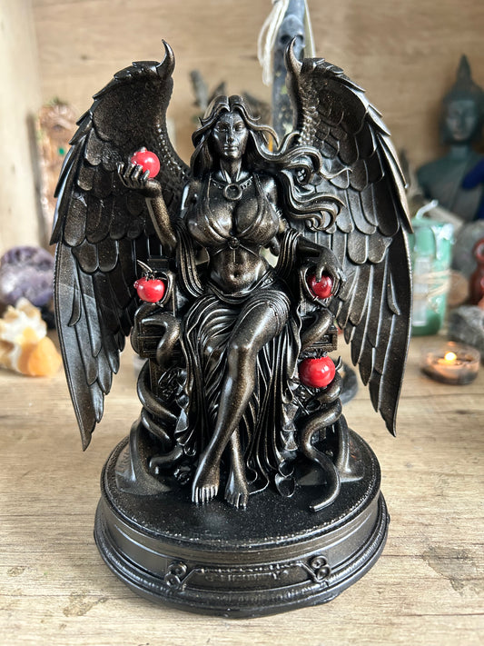 Dark Goddess Lilith Statue – Witchy Altar Decor Resin 3d printed with Apple decoration Ornaments Religious