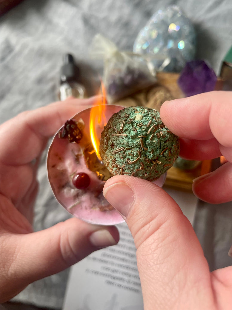 Sagrada Madre Smudge Bombs - Love - Fortune | Herbal | Smudge | Incense | Spells | Wicca | Pagan | Witchcraft | Natural | Smoke Cleansing