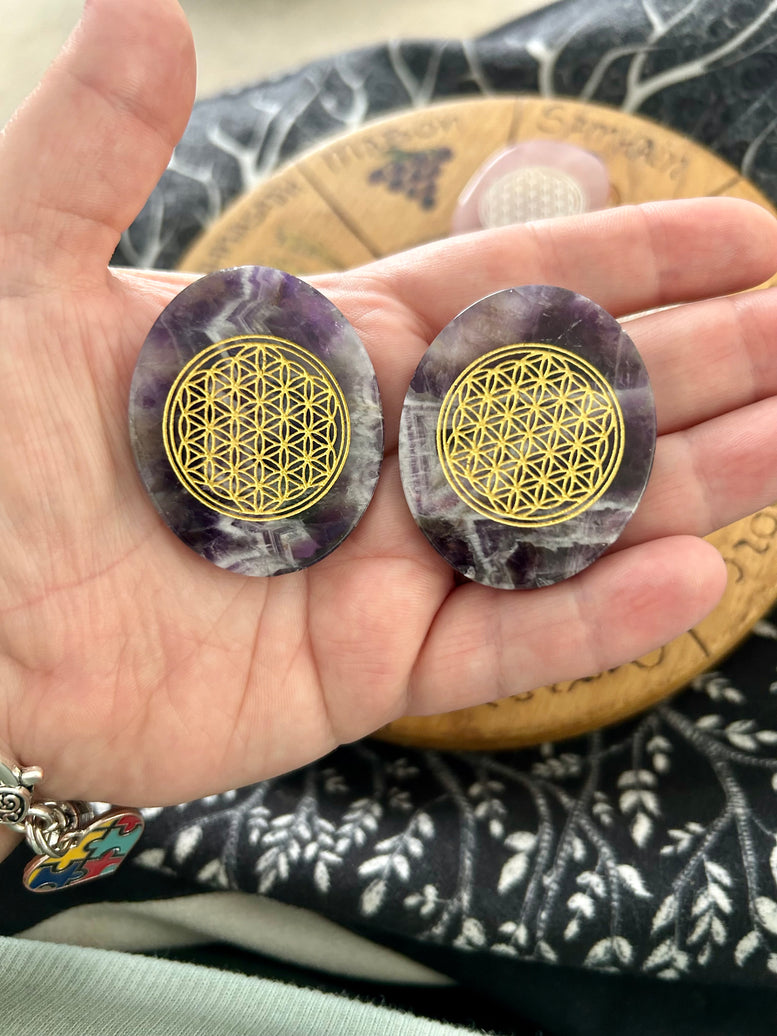 Flower of Life Crystal Palm Stone | Reiki | Chakra | | Crystals | Wicca | Pagan | Spirituality | Quartz | Witchy | Meditation | Palm Stones