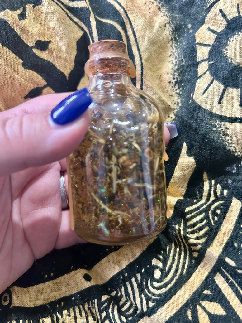 Witches Self Confidence Ritual Spell Oil: Oils and herbs blend | Wiccan | Pagan | Spell Oil