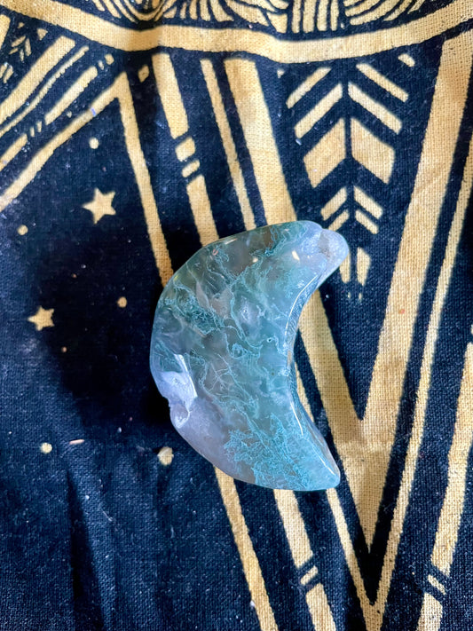 Moss Agate Crystal Moon | Crystal Carving | Wicca | Pagan | Reiki | Chakra | Moon Energy | Healing | Gift | Witchcraft | Earth Energy