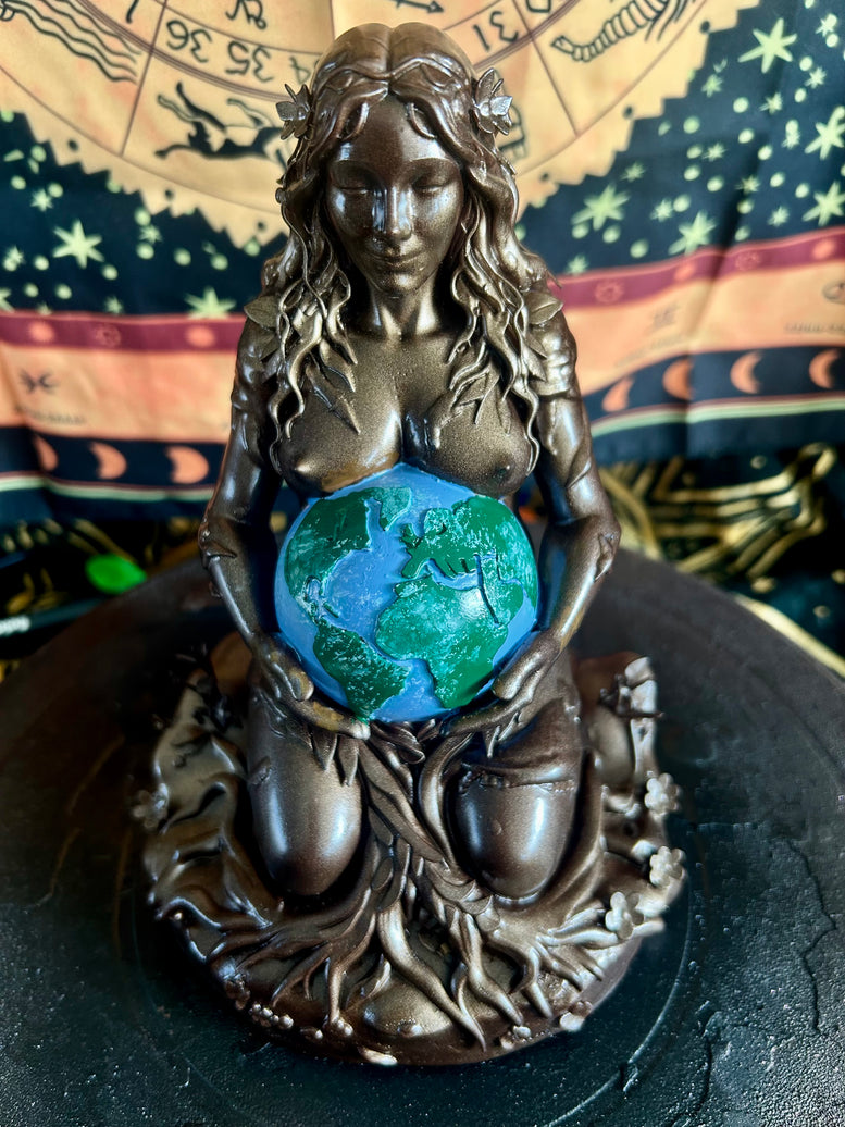 Mother Earth Gaia Statue β 17cm Resin Figurine witchcraft Wiccan pagan nature earth goddess