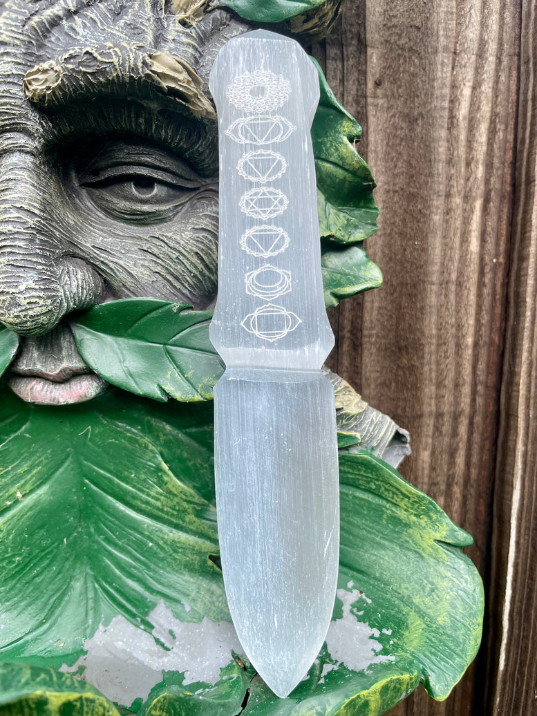 Selenite Ritual Knife - Chakra | Selenite Wand | Ceremonial | Altar | Crystals | Witchcraft | Wicca | Pagan | Magical knife | Gift | Athame