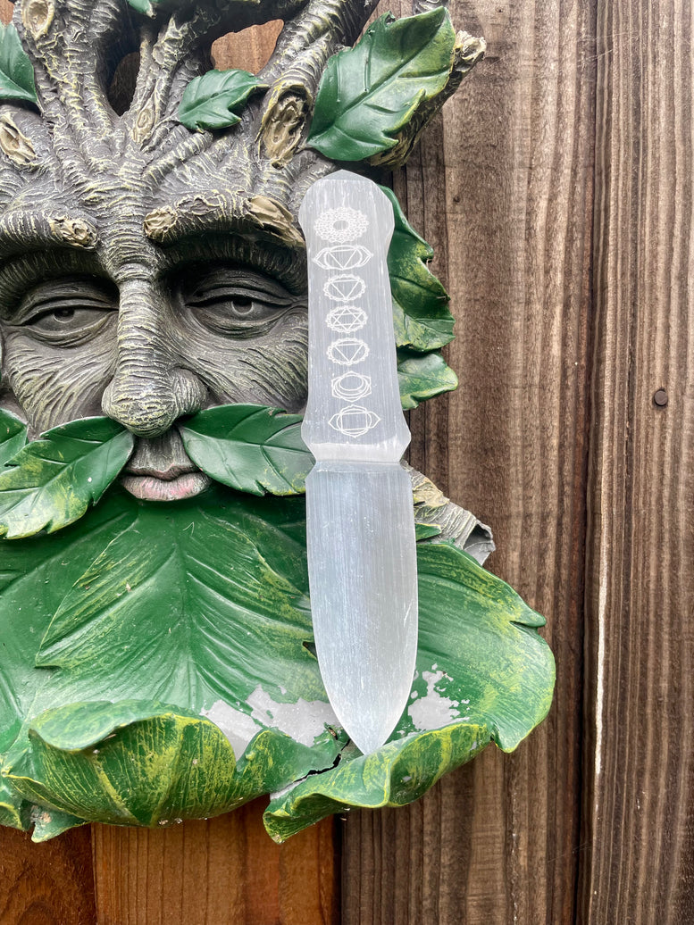 Selenite Ritual Knife - Chakra | Selenite Wand | Ceremonial | Altar | Crystals | Witchcraft | Wicca | Pagan | Magical knife | Gift | Athame