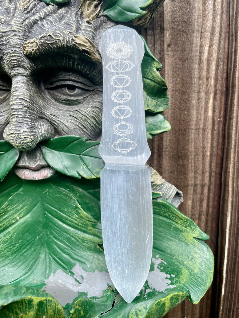 Selenite Ritual Knife - Chakra | Selenite Wand | Ceremonial | Altar | Crystals | Witchcraft | Wicca | Pagan | Magical knife | Gift | Athame