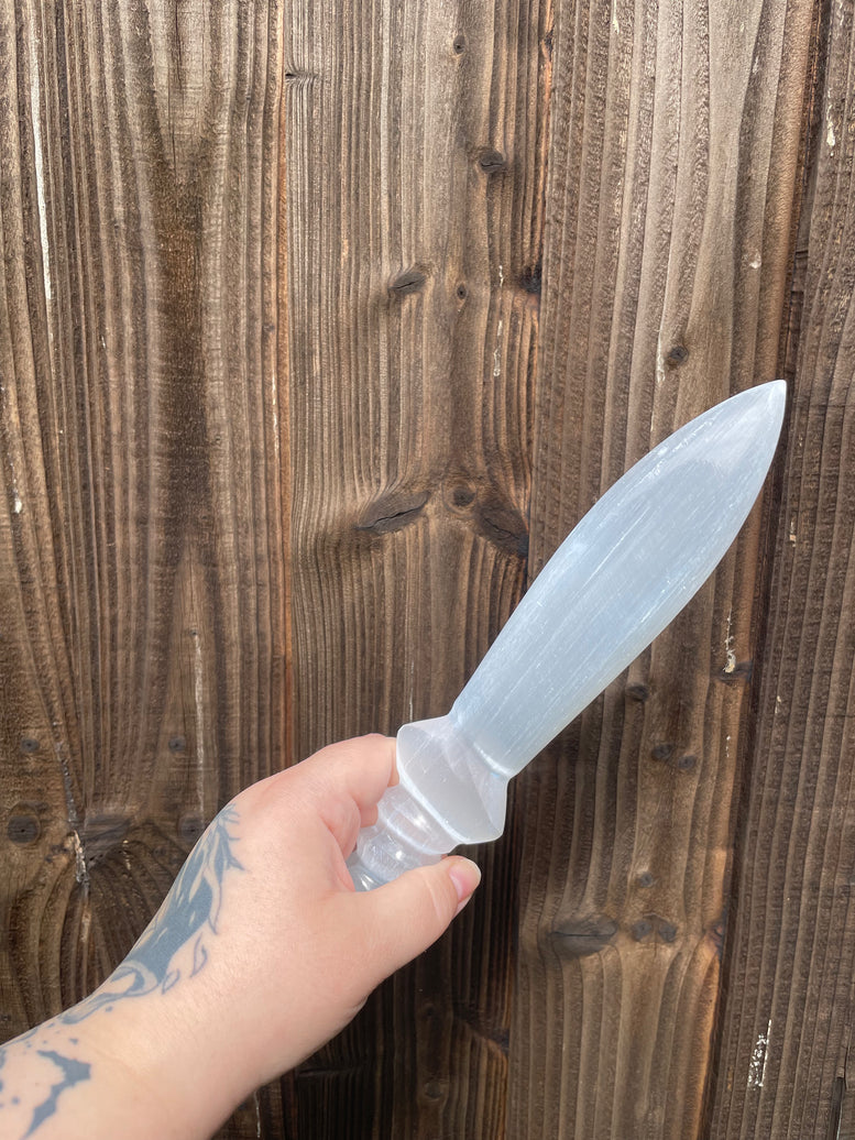 Selenite Lrg Ritual Knife - Spiral (25cm)