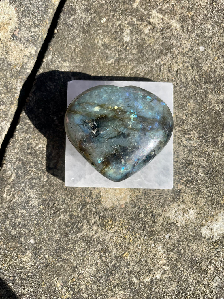 Natural Labradorite Heart | 7cm | Crystal | Crystal Healing | Reiki | Chakra | Ornament | Divination | Witchcraft | Wiccan | Pagan | Gift