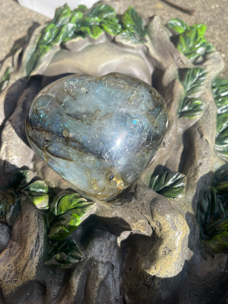 Natural Labradorite Heart | 7cm | Crystal | Crystal Healing | Reiki | Chakra | Ornament | Divination | Witchcraft | Wiccan | Pagan | Gift