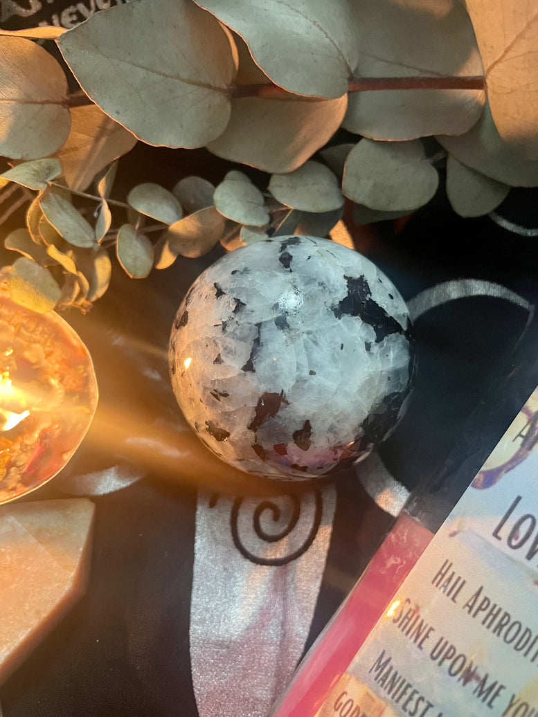 7cm Rainbow Moonstone Flashy Sphere/Crystal Ball | Gemstones | Rocks | Witchcraft | Wiccan | Pagan | Healing | Reiki | Chakra | Gift | Goth