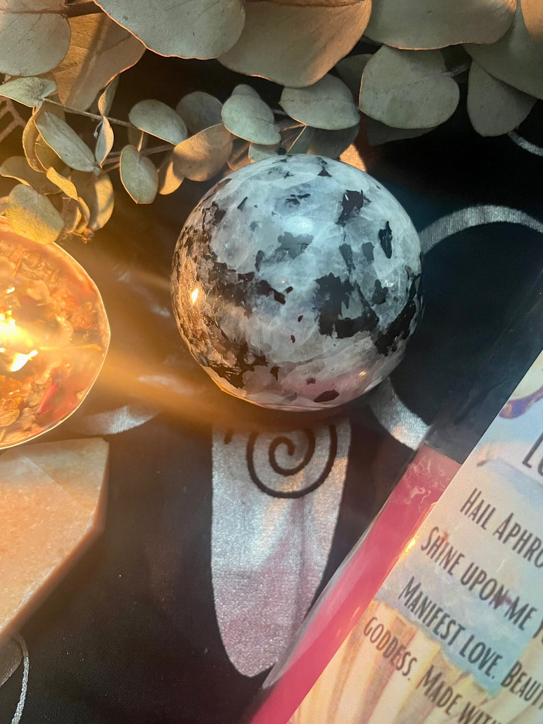 7cm Rainbow Moonstone Flashy Sphere/Crystal Ball | Gemstones | Rocks | Witchcraft | Wiccan | Pagan | Healing | Reiki | Chakra | Gift | Goth