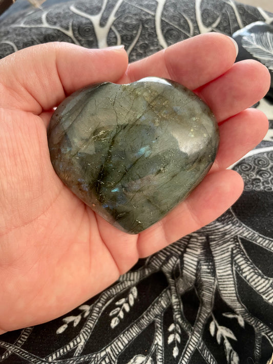 Natural Labradorite Heart | 7cm | Crystal | Crystal Healing | Reiki | Chakra | Ornament | Divination | Witchcraft | Wiccan | Pagan | Gift