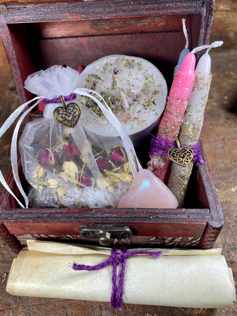 Self love spell kit | Spell chest | Spell | Witchcraft | Wiccan | Pagan | Incense | Candles | Scroll | Herbs | Crystals