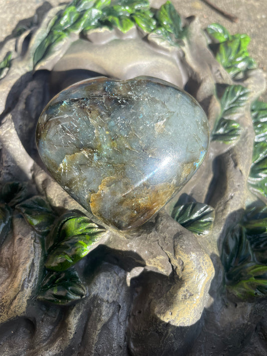 Natural Labradorite Heart | 7cm | Crystal | Crystal Healing | Reiki | Chakra | Ornament | Divination | Witchcraft | Wiccan | Pagan | Gift