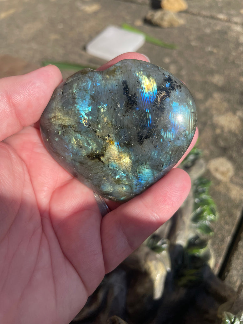 Natural Labradorite Heart | 7cm | Crystal | Crystal Healing | Reiki | Chakra | Ornament | Divination | Witchcraft | Wiccan | Pagan | Gift