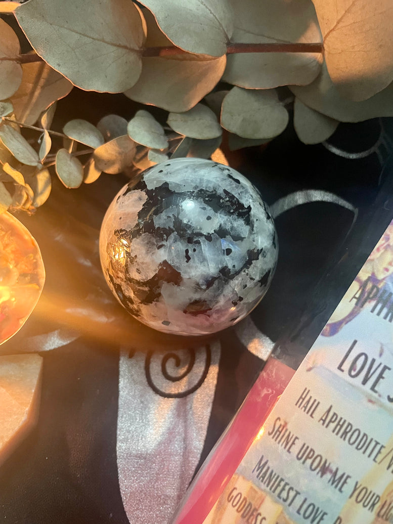 7cm Rainbow Moonstone Flashy Sphere/Crystal Ball | Gemstones | Rocks | Witchcraft | Wiccan | Pagan | Healing | Reiki | Chakra | Gift | Goth