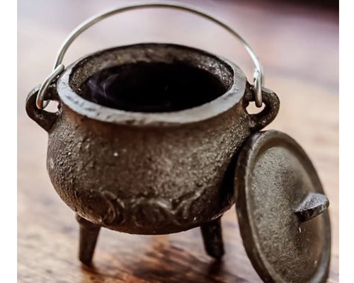 Small 7cm cast iron Cauldron Herb and Resin Kit