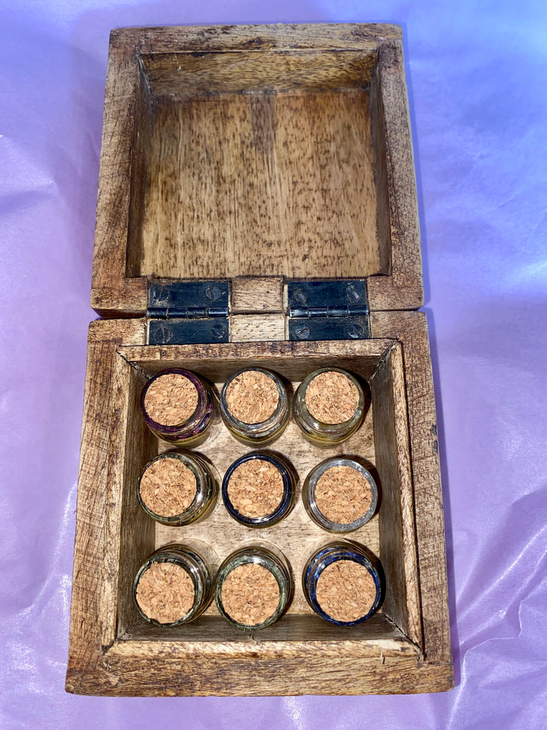 Wooden Triquetra box Mini Herb and Crystal chips set