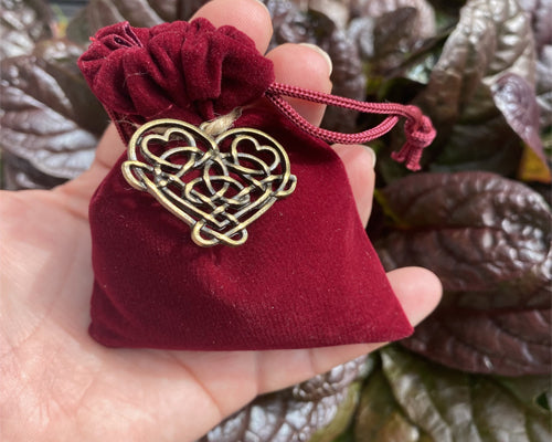 Love Magnet charm Mojo Bag