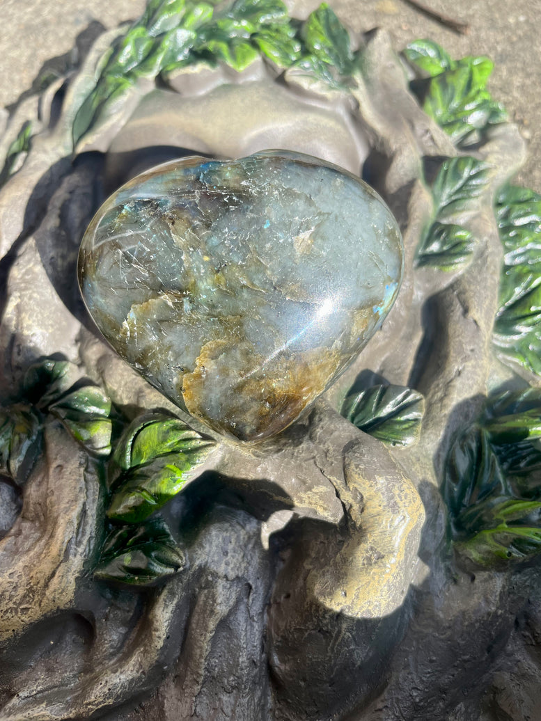 Natural Labradorite Heart | 7cm | Crystal | Crystal Healing | Reiki | Chakra | Ornament | Divination | Witchcraft | Wiccan | Pagan | Gift