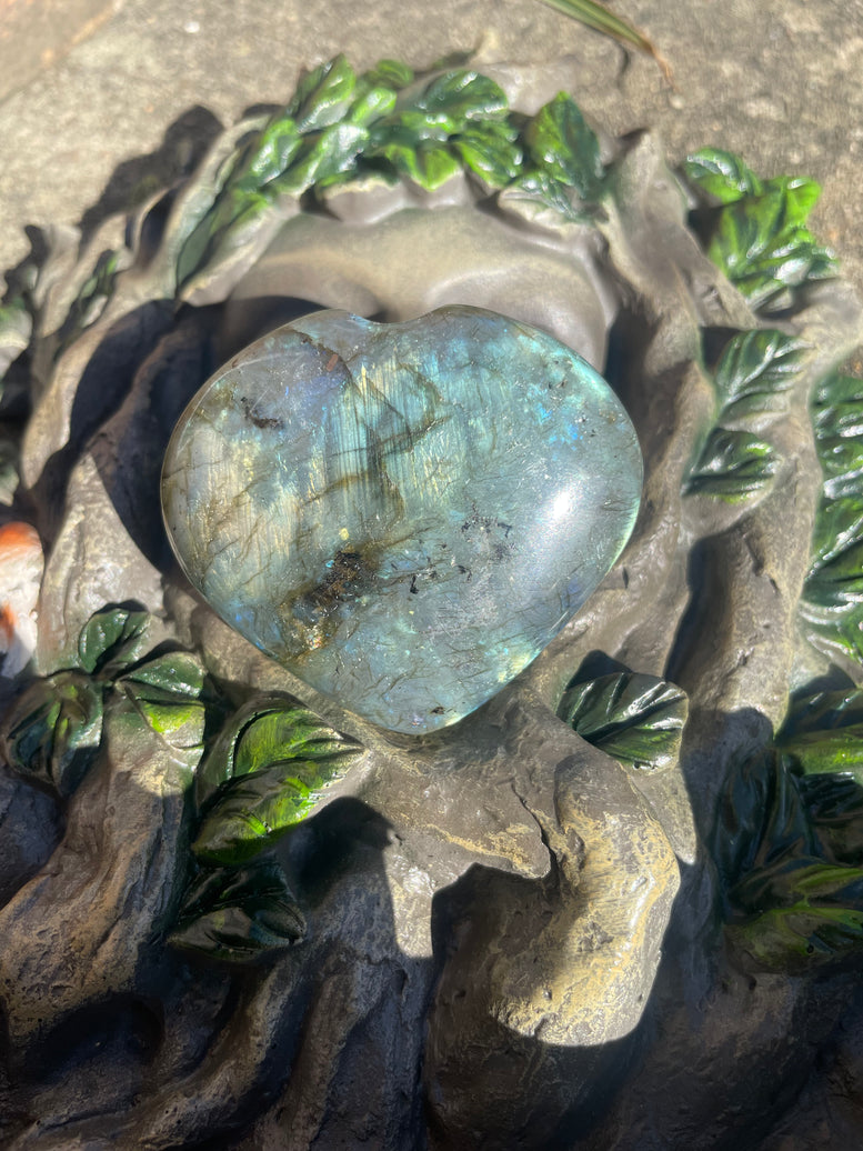 Natural Labradorite Heart | 7cm | Crystal | Crystal Healing | Reiki | Chakra | Ornament | Divination | Witchcraft | Wiccan | Pagan | Gift