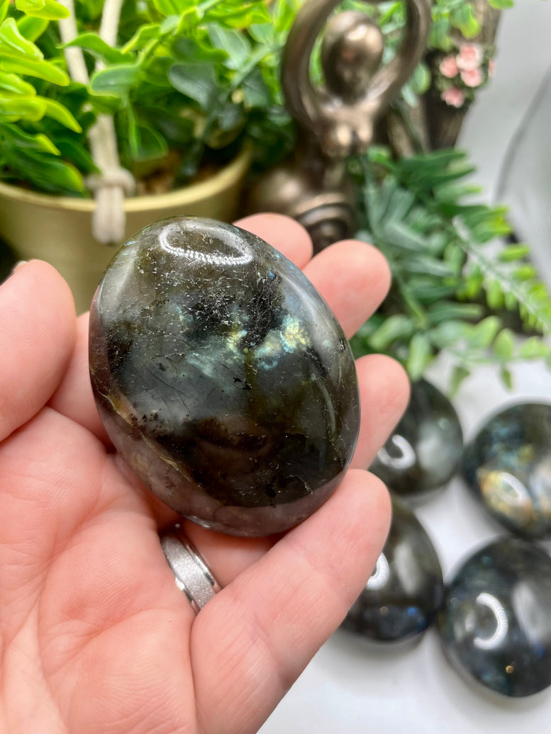 High Grade Flashy Labradorite Polished Palm Stones | Crystals | Reiki | Chakra | Gemstones | Shiny Rainbow Crystal | Home Decor | Rainbow