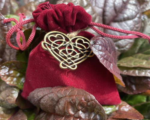 Love Magnet charm Mojo Bag