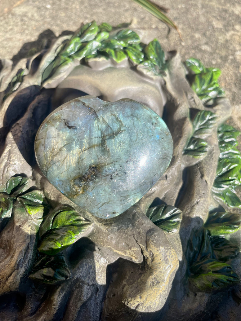 Natural Labradorite Heart | 7cm | Crystal | Crystal Healing | Reiki | Chakra | Ornament | Divination | Witchcraft | Wiccan | Pagan | Gift