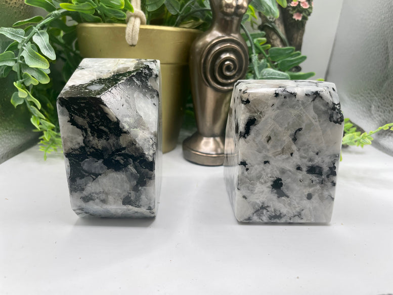 High Grade Flashy Rainbow Moonstone Freeform’s | Crystals | Reiki | Chakra | Healing | Witchcraft | Wiccan | Pagan | Stones | Gemstones