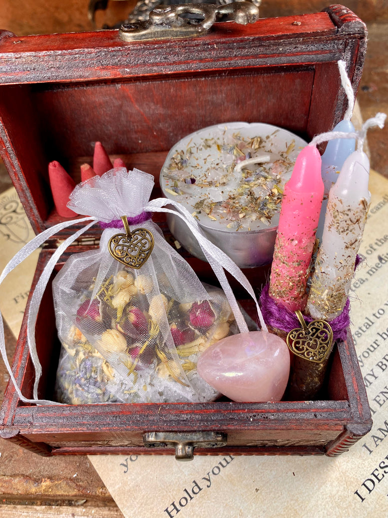 Self love spell kit | Spell chest | Spell | Witchcraft | Wiccan | Pagan | Incense | Candles | Scroll | Herbs | Crystals